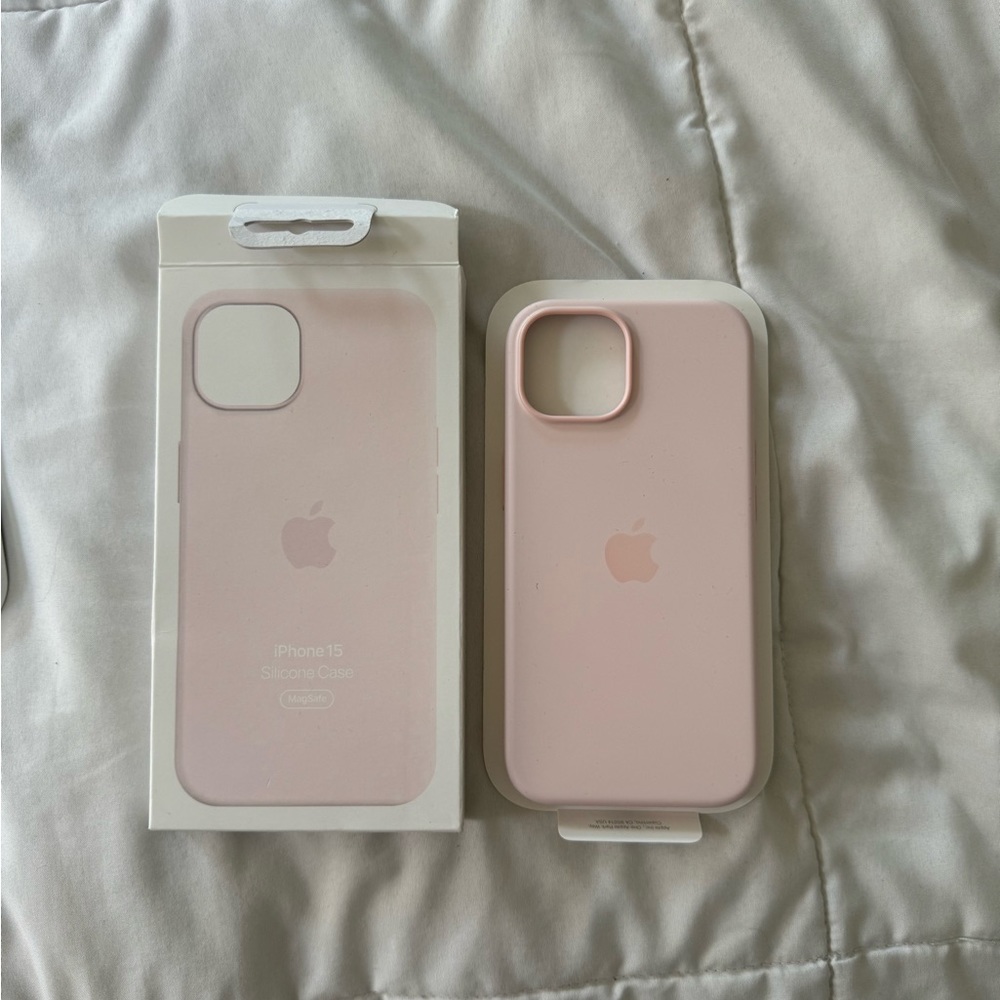Pink iPhone 13/14/15 Silicone Apple Case
